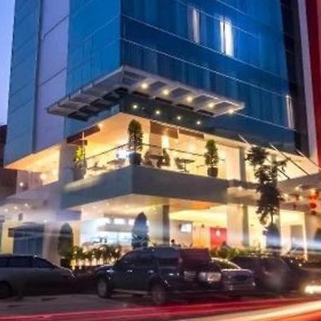 Redstar Hotel Джакарта Экстерьер фото