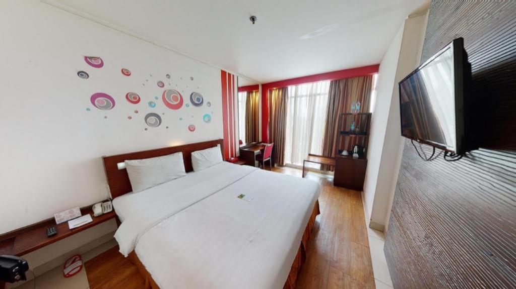 Redstar Hotel Джакарта Экстерьер фото